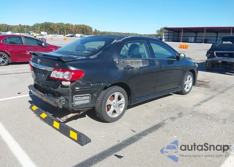 2013 Toyota Corolla S z USA, uszkodzony, nr VIN 2T1BU4EE9DC921900